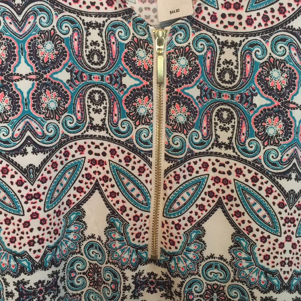 Express Top - Picture 2 of 5